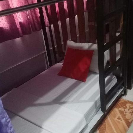 Lojed Sean Bed And Space Pasay Exterior photo